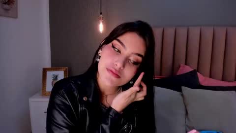 Alexa Thaylor online show from 02.10.25