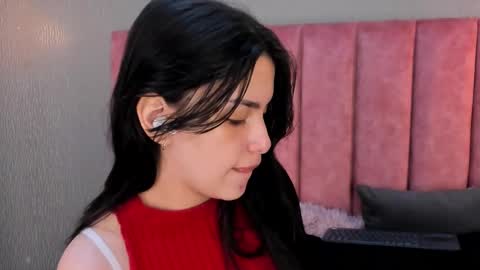 Alexa Thaylor online show from 10.27.25