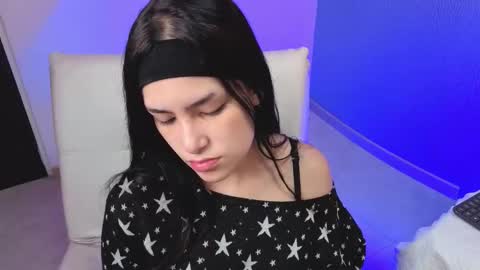 Alexa Thaylor online show from 12.22.25