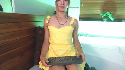 alexa_vandercloude online show from 09.19.25