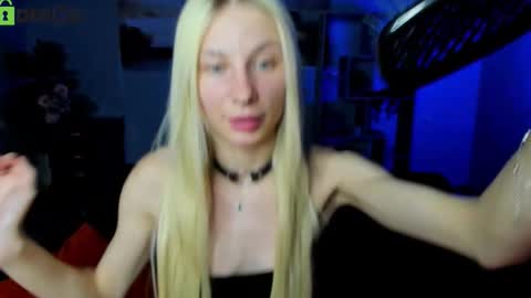 Alexa Woods online show from 09.22.25