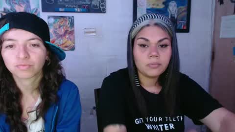 Snapshot of alexablu3 chatting on 10.11.25 Alexa Blu3 online show from 10.11.25