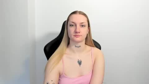 Snapshot of alexafragile chatting on 05.20.26 Alexa online show from 05.20.26