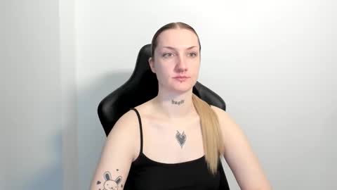 Snapshot of alexafragile chatting on 06.01.26 Alexa online show from 06.01.26