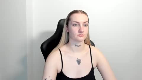 Snapshot of alexafragile chatting on 06.03.26 Alexa online show from 06.03.26