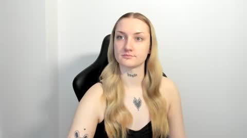Snapshot of alexafragile chatting on 06.22.26 Alexa online show from 06.22.26