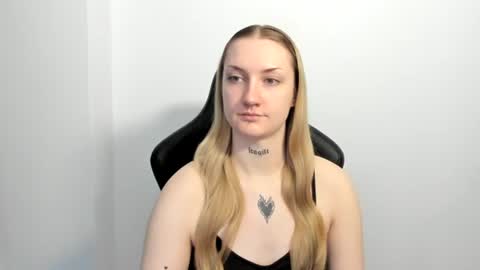 Snapshot of alexafragile chatting on 06.23.26 Alexa online show from 06.23.26