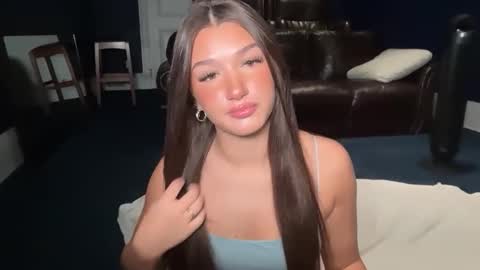 Snapshot of alexajefferies chatting on 10.28.25 alexajefferies online show from 10.28.25