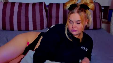 AlexaLaVibes online show from 04.14.26