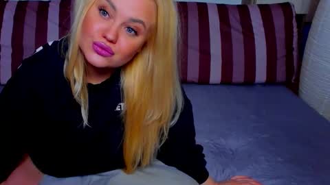 AlexaLaVibes online show from 04.19.26