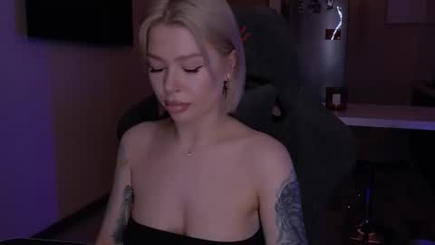 Alexa Mason online show from 11.23.25