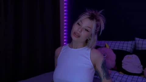 Snapshot of alexamason chatting on 07.24.26 Alexa Mason online show from 07.24.26