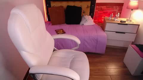 Alexa Moon online show from 02.27.25