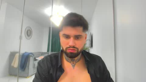 Snapshot of alexandermoris chatting on 03.14.26 alexandermoris online show from 03.14.26