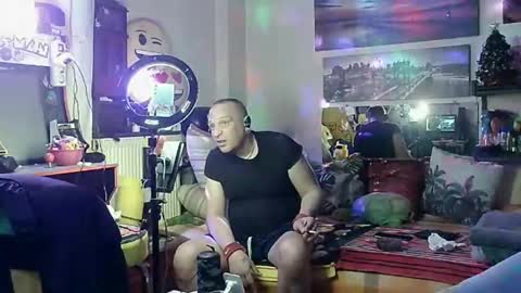 Snapshot of alexanderpatras chatting on 01.31.25 Alexander online show from 01.31.25