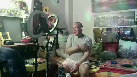 Snapshot of alexanderpatras chatting on 02.04.25 Alexander online show from 02.04.25