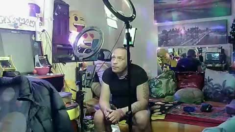 Snapshot of alexanderpatras chatting on 02.27.25 Alexander online show from 02.27.25