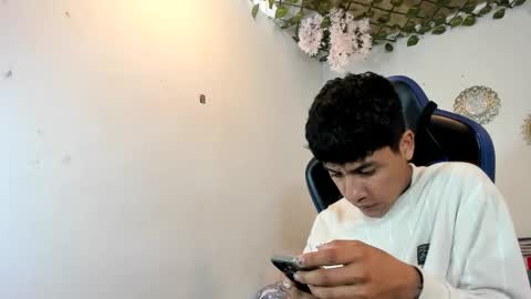 chicos hot online show from 10.20.25