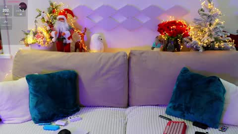 Alexandra Demore online show from 01.24.25