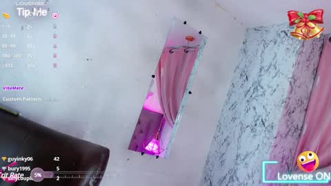 Snapshot of alexandra_evanz chatting on 12.30.24 Alexandra Spellman online show from 12.30.24