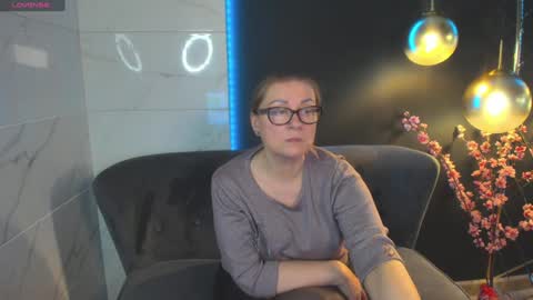 Snapshot of alexandra_kind chatting on 12.17.24 Alexandra online show from 12.17.24