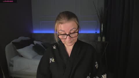 Snapshot of alexandra_kind chatting on 01.24.25 Alexandra online show from 01.24.25