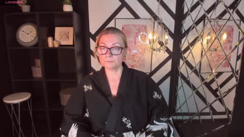 Snapshot of alexandra_kind chatting on 02.05.25 Alexandra online show from 02.05.25