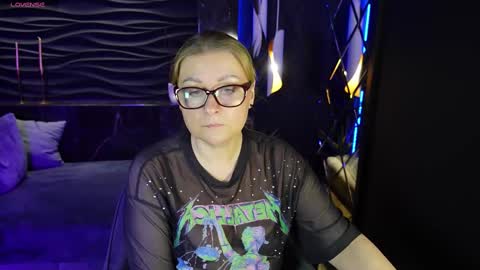 Snapshot of alexandra_kind chatting on 02.20.25 Alexandra online show from 02.20.25