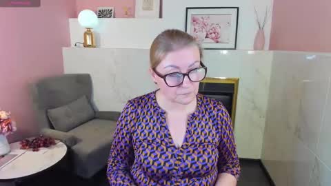 Snapshot of alexandra_kind chatting on 02.27.25 Alexandra online show from 02.27.25