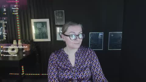 Snapshot of alexandra_kind chatting on 03.07.25 Alexandra online show from 03.07.25