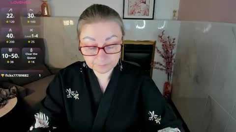 Alexandra online show from 04.17.26