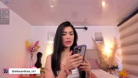 Alexandra Rodriguez online show from 02.15.25