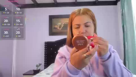 Snapshot of alexandra_torress chatting on 10.17.25 alexandra online show from 10.17.25