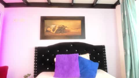 Snapshot of alexandra_torress chatting on 11.05.25 alexandra online show from 11.05.25