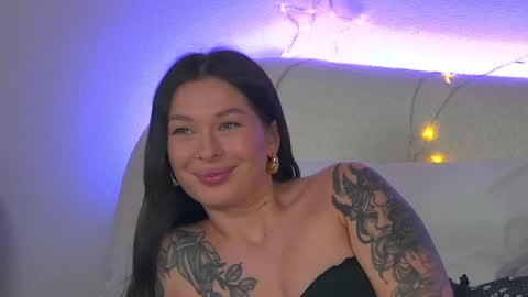 AlexandraBloom online show from 01.08.25