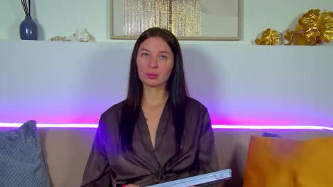 AlexandraBloom online show from 09.17.25