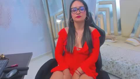 Snapshot of alexandramilff chatting on 10.19.25 Alexandra Milff online show from 10.19.25