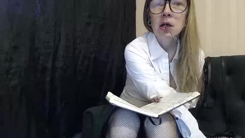 Alexandra online show from 11.01.25