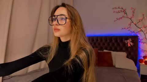 Snapshot of alexawilds chatting on 11.02.25 AlexaWilds online show from 11.02.25