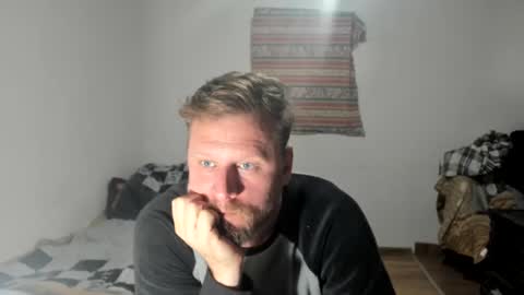 Snapshot of alexboy2022 chatting on 12.12.24 onlyfans..alexyno2022 online show from 12.12.24