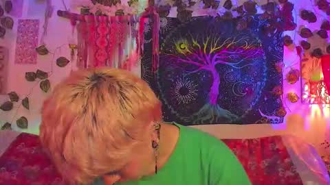 Alex online show from 12.18.25