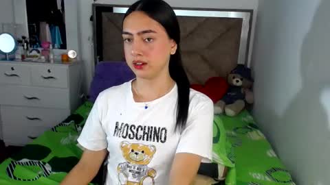 Snapshot of alexis_brown11 chatting on 06.14.26 -- ALEXIS -- online show from 06.14.26