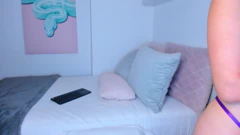 Alexiis 3 online show from 02.15.25