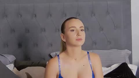 Snapshot of alexiswhiteee chatting on 10.12.25 Alexis online show from 10.12.25