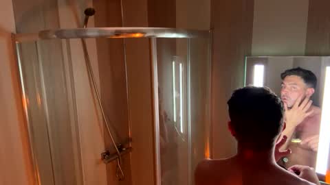 Snapshot of alexlive1 chatting on 10.04.25 alexlive1 online show from 10.04.25