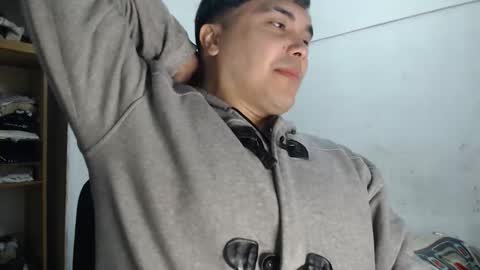 Snapshot of alexriversx chatting on 05.11.26 Alexander online show from 05.11.26