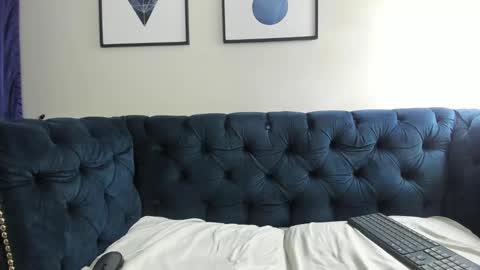 Alexsavage  online show from 02.13.25