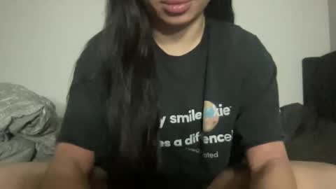 Snapshot of alextran665 chatting on 11.10.25 Your Anime T Girl online show from 11.10.25