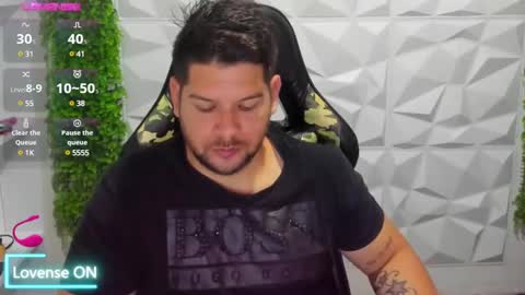 Snapshot of alexvacasin chatting on 01.17.25 alex online show from 01.17.25