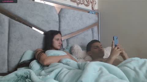 Snapshot of alexvsluisa chatting on 01.17.25 alex y luisa online show from 01.17.25